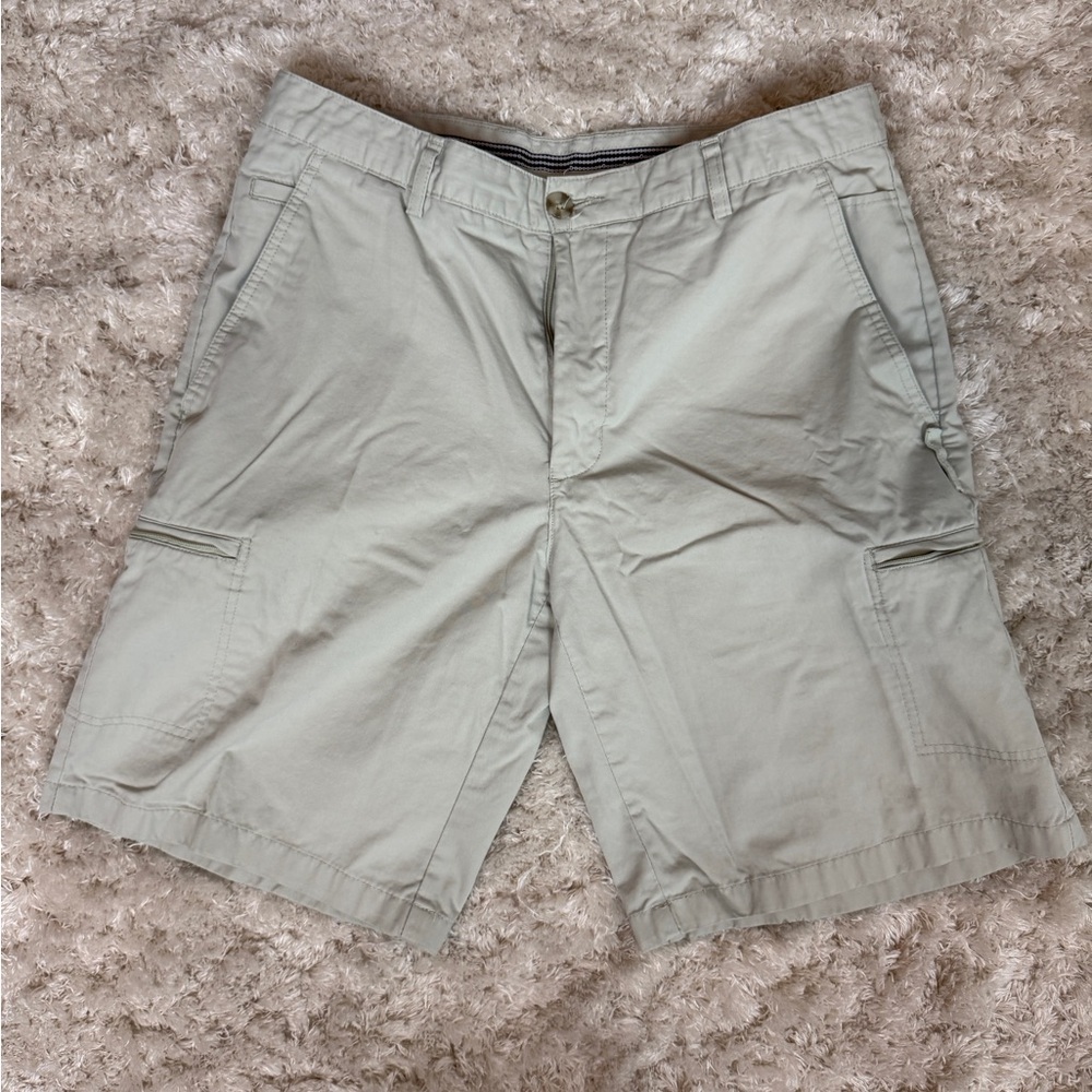 Greg Norman Collection Men's 34 Light Gray Cargo Shorts Performance - Picture 2 of 6
